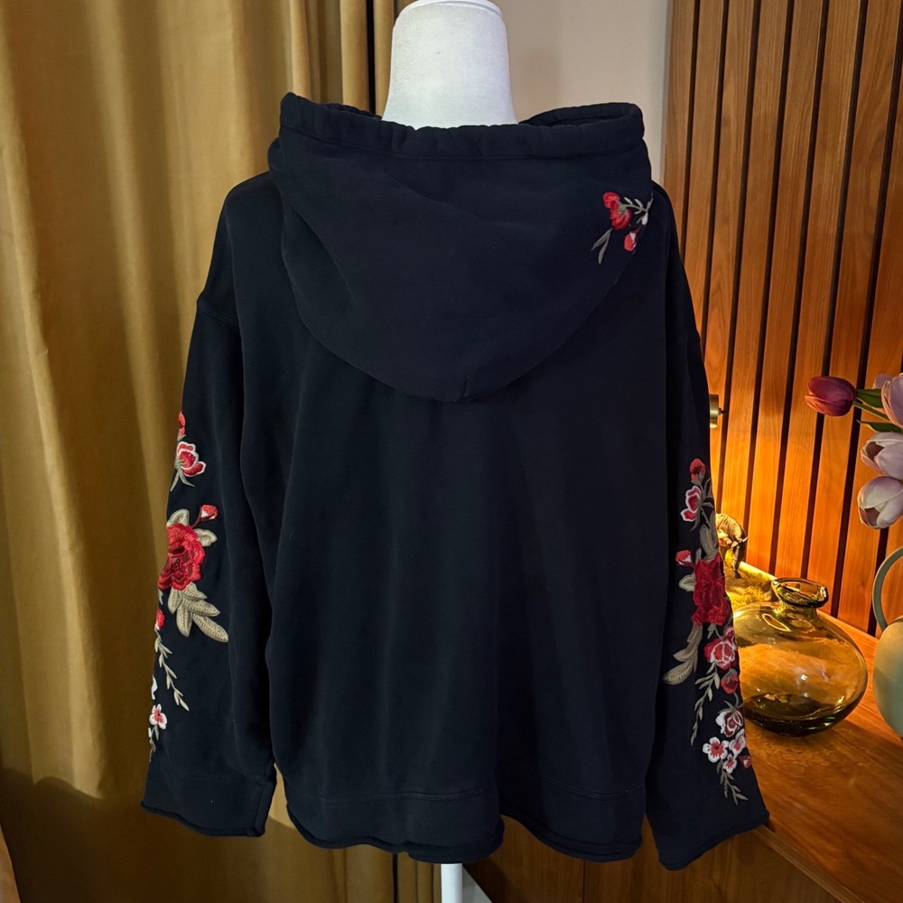 Johnny Was Black Floral Embroidered Hoodie Oversized Pullover Sweatshirt Boho - Picture 2 of 3